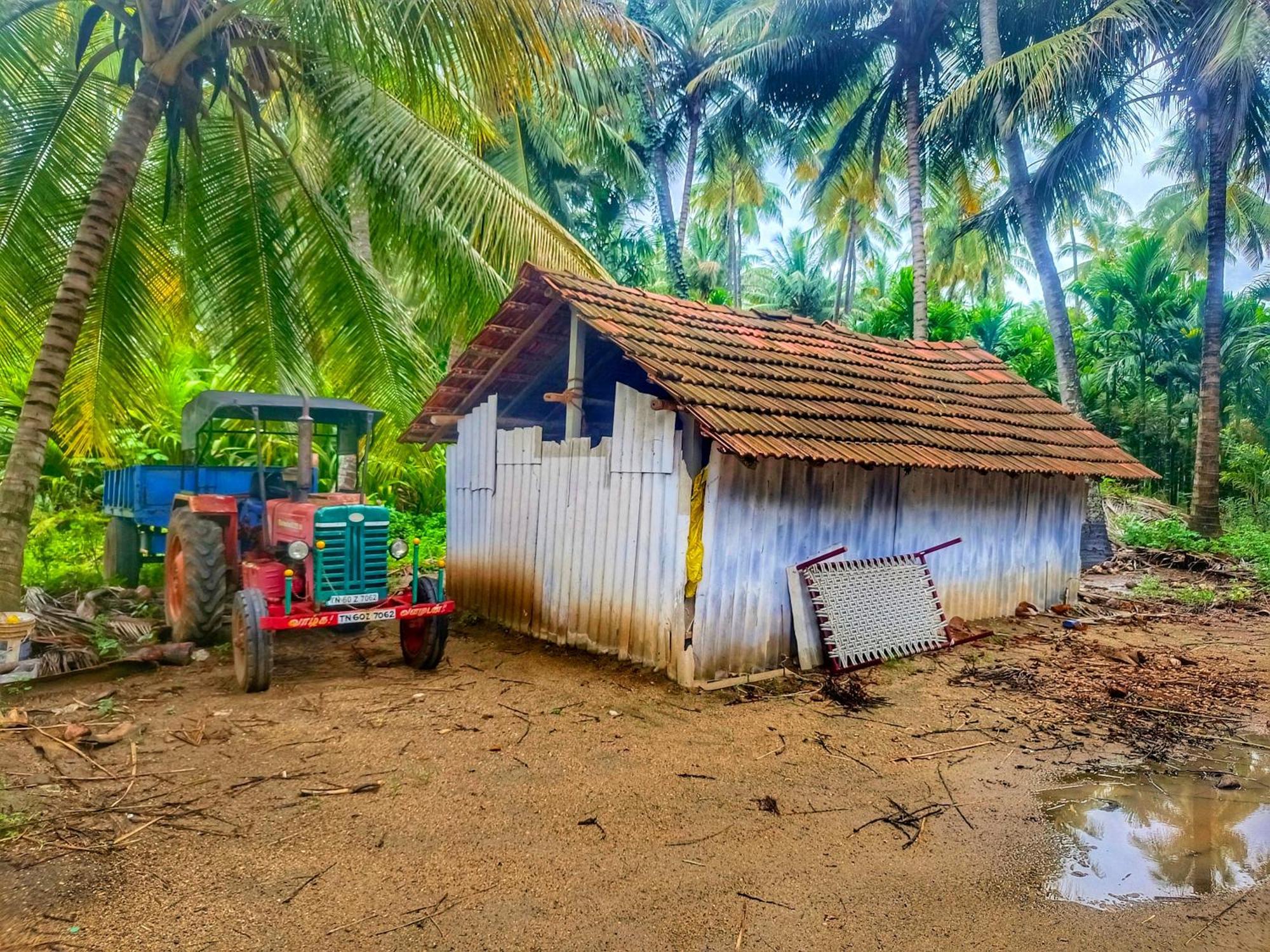 Shivalaya Farmstay Located Amdist Coconut Farm With River Access Near Isha,Adiyogi,Siruvani Alāndurai 外观 照片